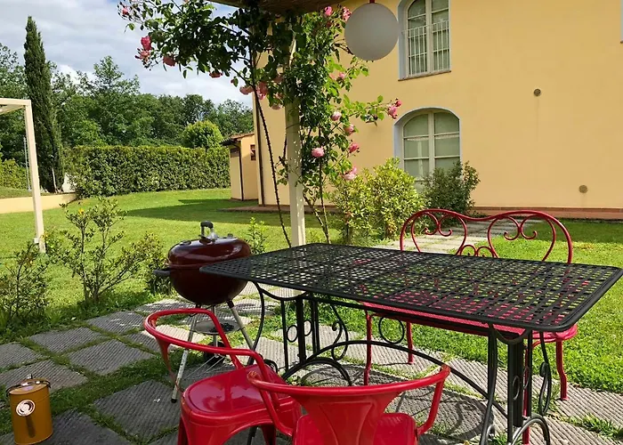 Sunnyside Pool And Relax In Hills Lucca